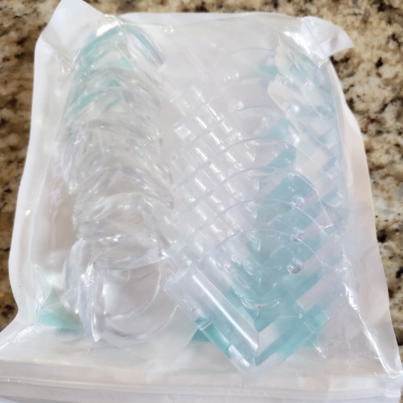 18 pcs clear corner shaped,circle. - Picture 6 of 7